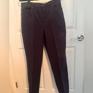 Navy Gloria Vanderbilt Amanda jeans, size 14